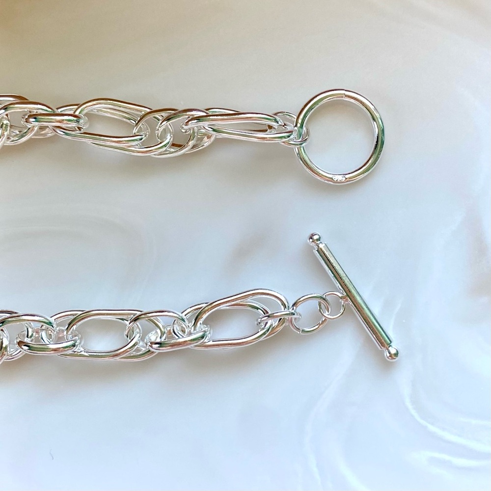 Silver Chain Toggle Bracelet - Women Jewelry - Picture 3 of 4